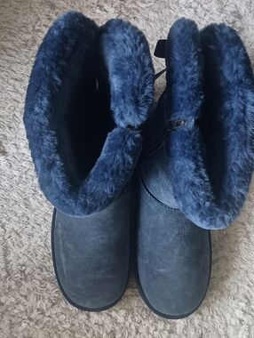 Plush Faux-Shearling Lamo Winter Boots - Navy